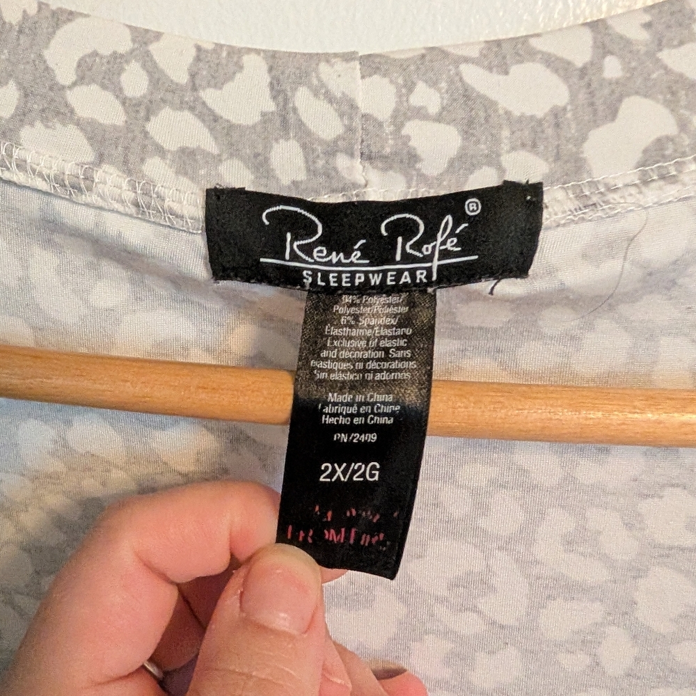 Pajama Set - Picture 2 of 4
